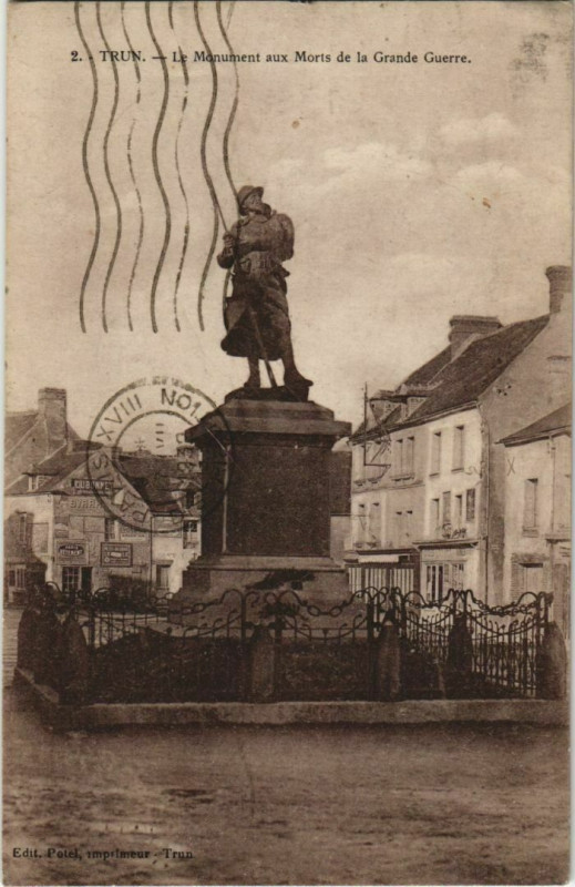 Carte postale ancienne Trun Le Monument aux Morts de la Grande Guerre France à Trun