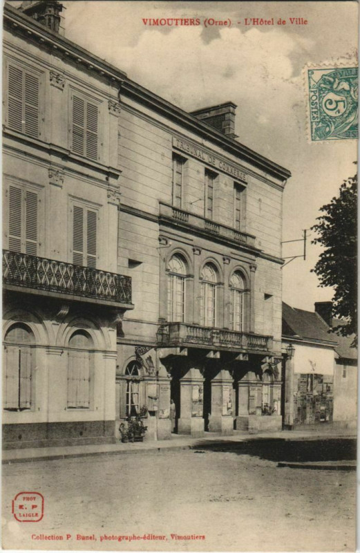 Carte postale ancienne Vimoutiers L'Hotel de Ville France à Vimoutiers