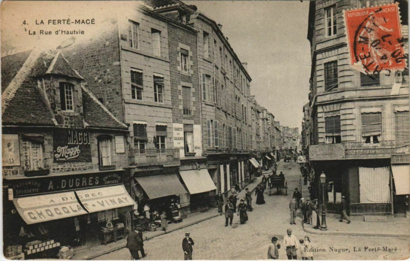 Carte postale ancienne La Ferte-Mace La Rue d'Hautvie France