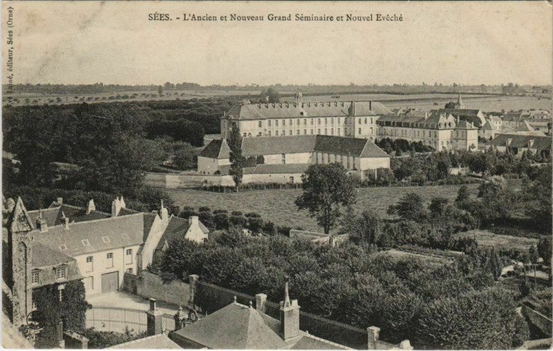 Carte postale ancienne Sees L'Ancien et Nouveau Grand Seminaire France à Sées