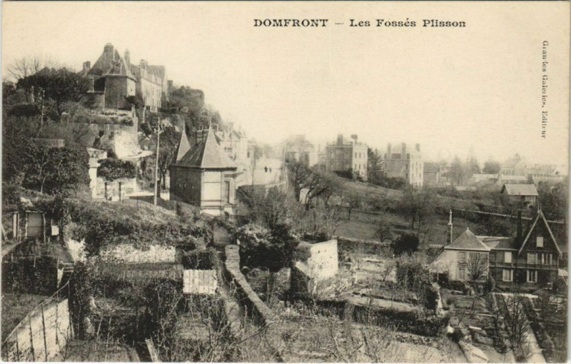 Carte postale ancienne Domfront Les Fosses Plisson France