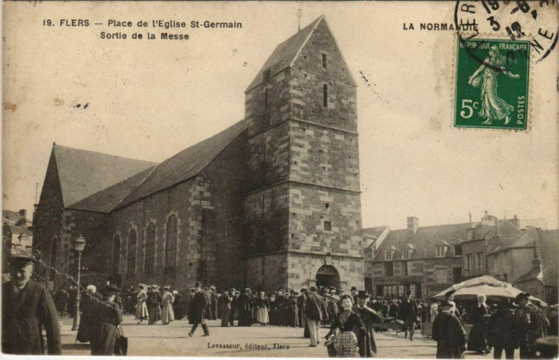 Carte postale ancienne Flers Place de l'Eglise Saint-Germain France à Flers