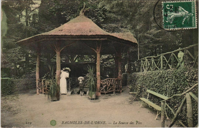 Carte postale ancienne Bagnoles de L'Orne La Source des Fees France