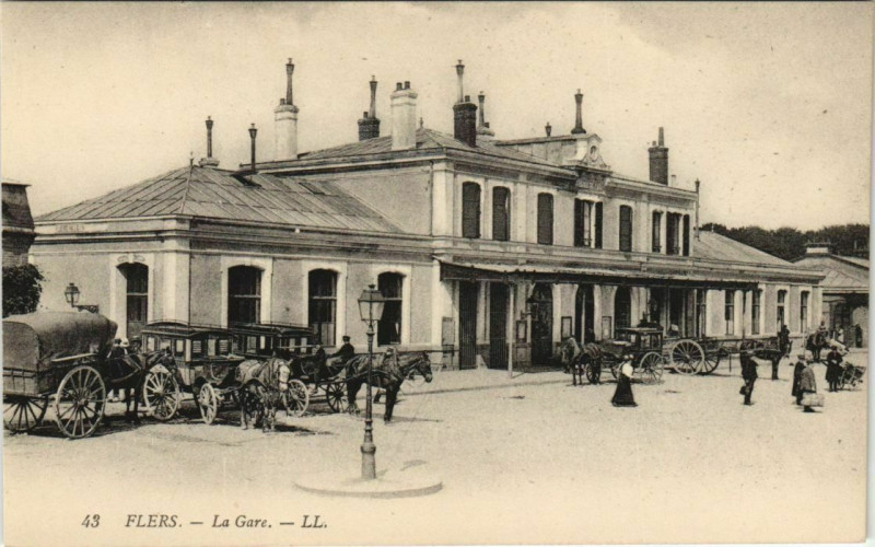 Carte postale ancienne Flers La Gare France à Flers