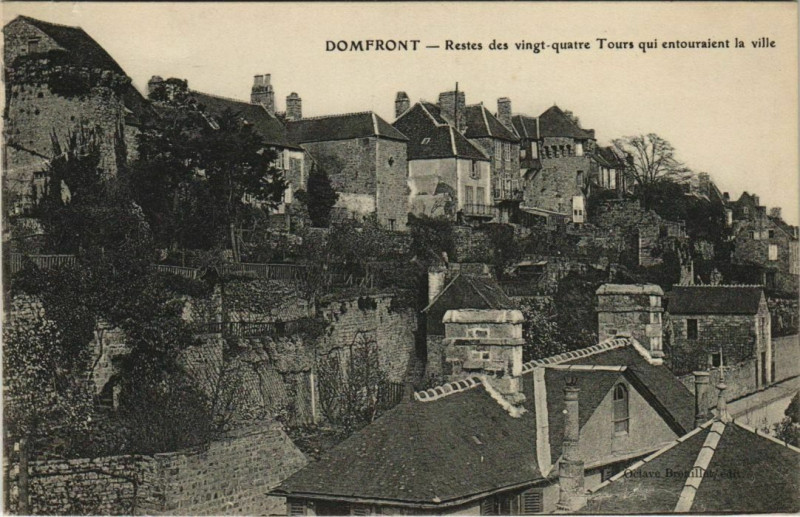Carte postale ancienne Domfront Restes des vingt-quatre Tours France