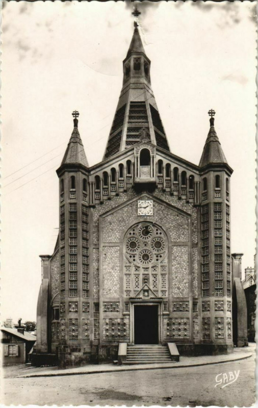 Carte postale ancienne Domfront L'Eglise France