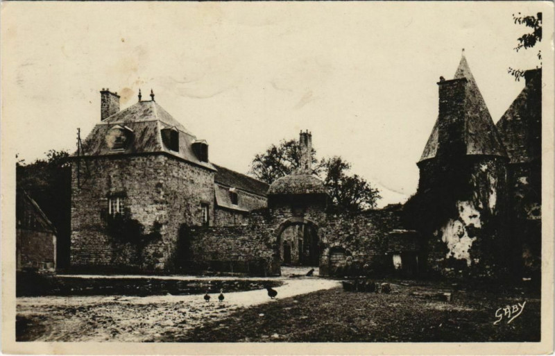 Carte postale ancienne Domfront Ancien Manoir de la Chalerie France à Ri