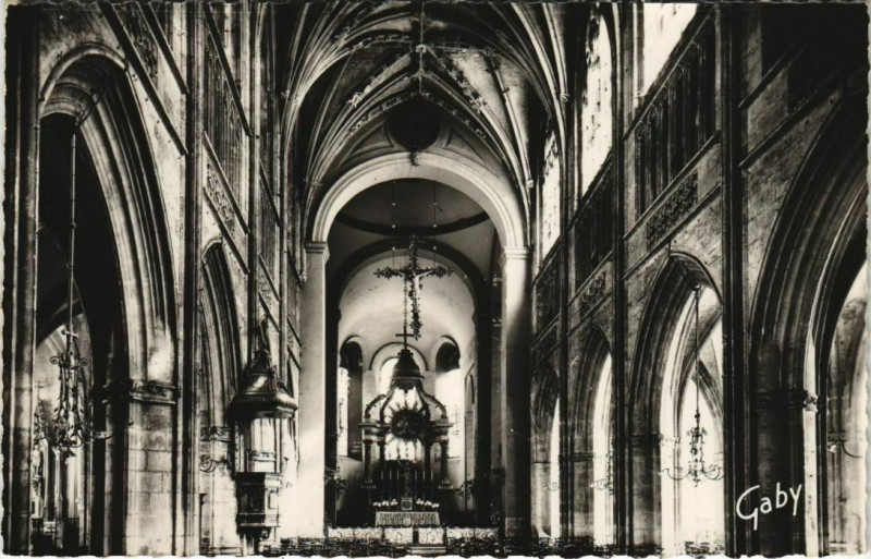 Carte postale ancienne Alencon Interieur de l'Eglise Notre-Dame France à Alençon