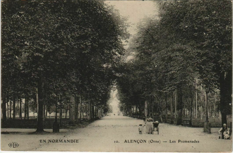 Carte postale ancienne Alencon Les Promenades France à Alençon