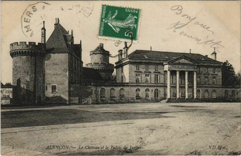 Carte postale ancienne Alencon Le Chateau et le Palais de Justice France à Alençon