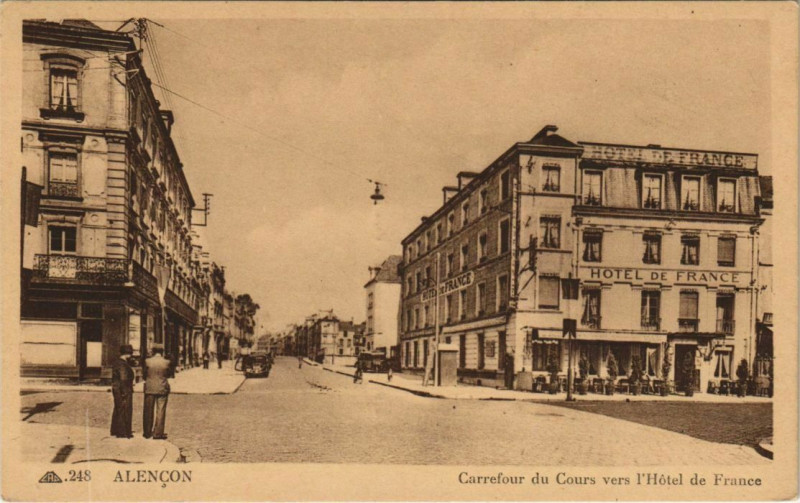 Carte postale ancienne Alencon Carrefour du Cours France à Alençon