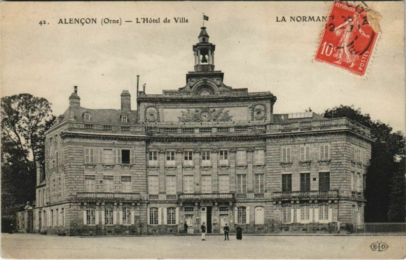 Carte postale ancienne Alencon L'Hotel de Ville France à Alençon