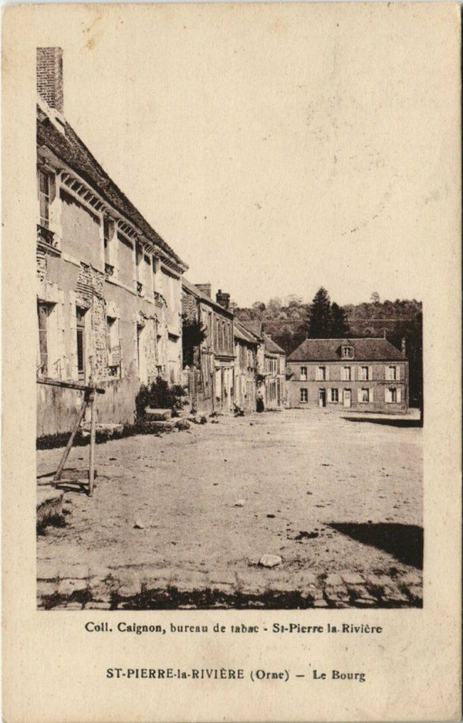 Carte postale ancienne Saint-Pierre la Riviere-Le Bourg à Ri