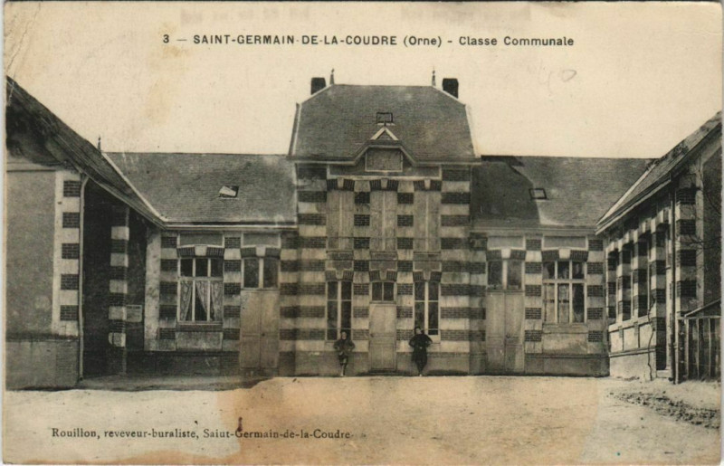 Carte postale ancienne Saint-Germain-de-la-Coudre - Classe Communale à Saint-Germain-de-la-Coudre
