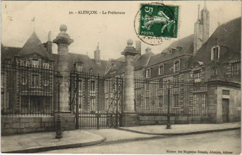 Carte postale ancienne Alencon - La Préfecture à Alençon