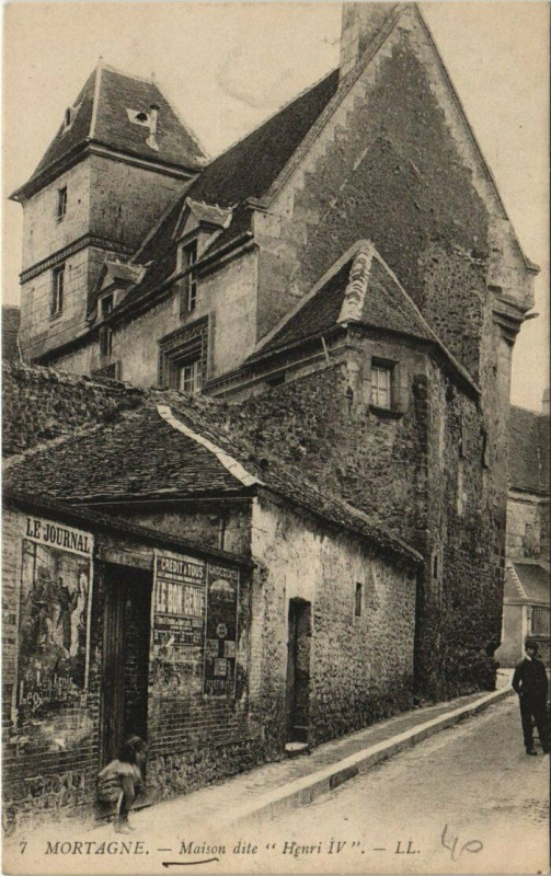 Carte postale ancienne Mortagne - Maison dite Henri Iv à Ri