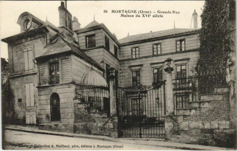 Carte postale ancienne Mortagne - Grande Rue
