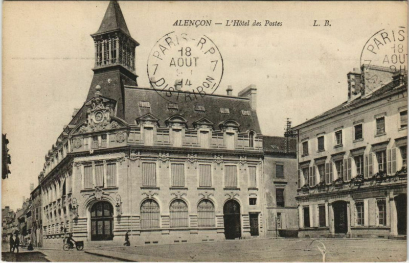 Carte postale ancienne Alencon - L'Hotel des Postes à Alençon