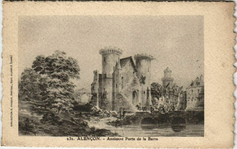 Carte postale ancienne Alencon - Ancienne Porte de la Barre à Alençon