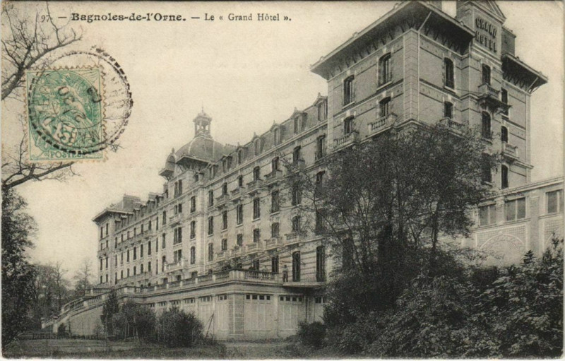 Carte postale ancienne Bagnoles-de-l'Orne-Le Grand Hótel