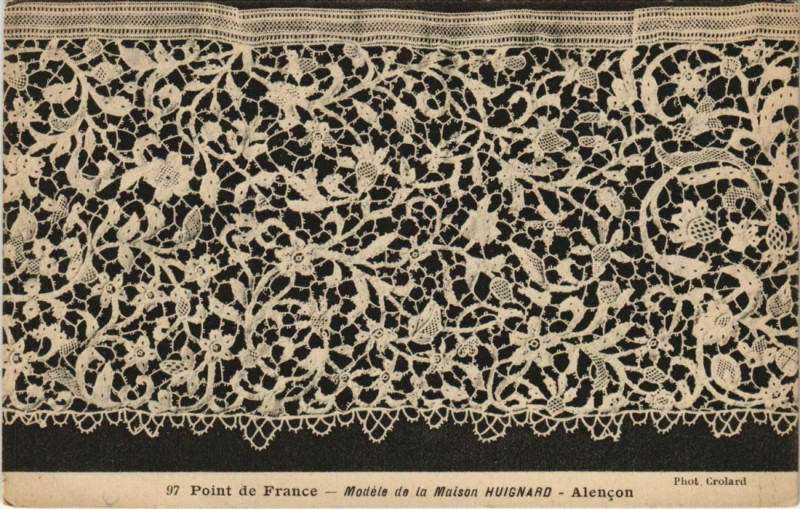 Carte postale ancienne Alencon-Point de France-Modéle de la Maison Huignard à Alençon