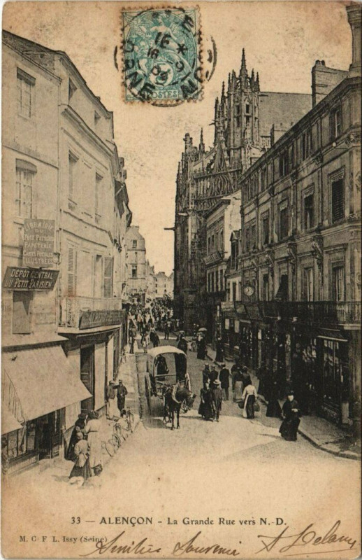 Carte postale ancienne Alencon-La Grande Rue vers Notre Dame à Alençon