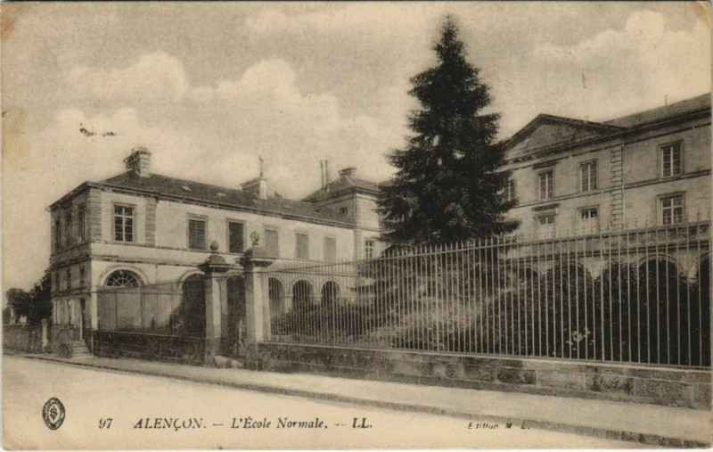 Carte postale ancienne Alencon-L'Ecole Normale à Alençon