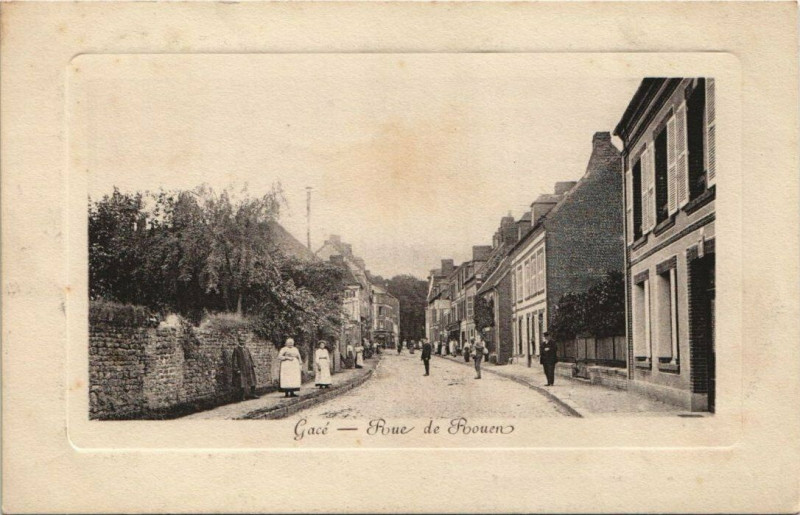 Carte postale ancienne Gace Rue du Rouen à Gacé
