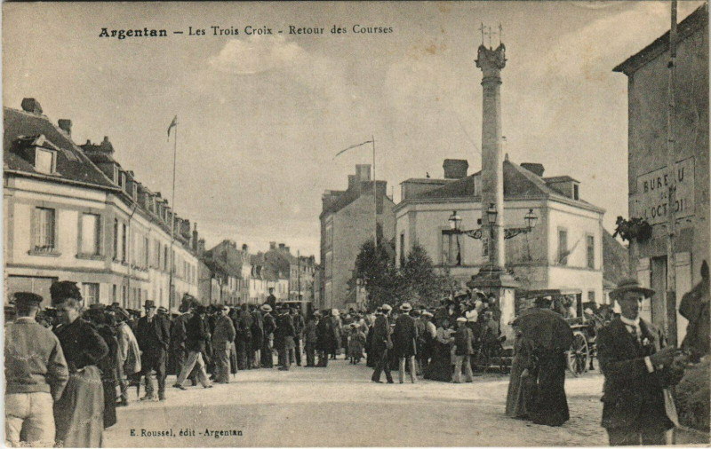 Carte postale ancienne Argentan Retour des Courses à Argentan