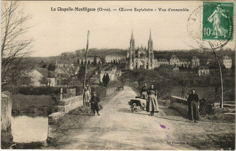 Carte postale ancienne La Chapelle-Montligeon Eouvre Expiratoire Vue d'ensemble à La Chapelle-Montligeon
