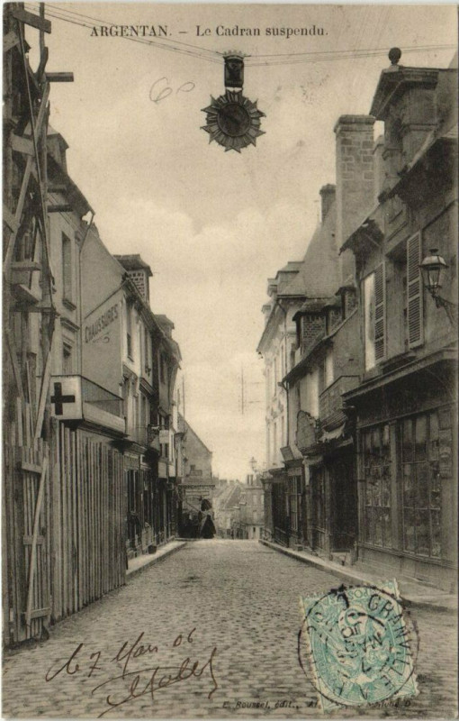 Carte postale ancienne Argentan-Le Cadran suspendu à Argentan