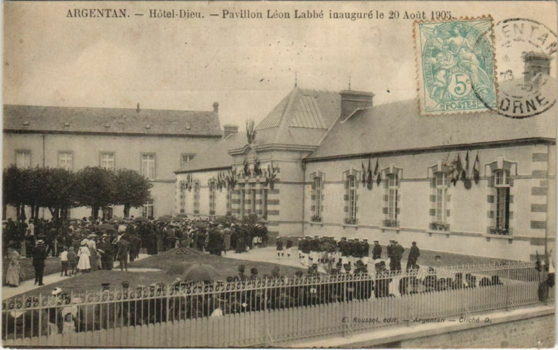 Carte postale ancienne Argentan-Hótel Dieu-Pavillon Léon Labbé à Argentan
