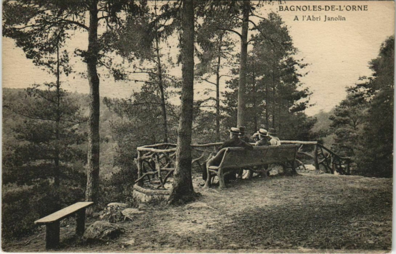 Carte postale ancienne Bagnoles-de-l'Orne-A l'Abri Janolin à Ri