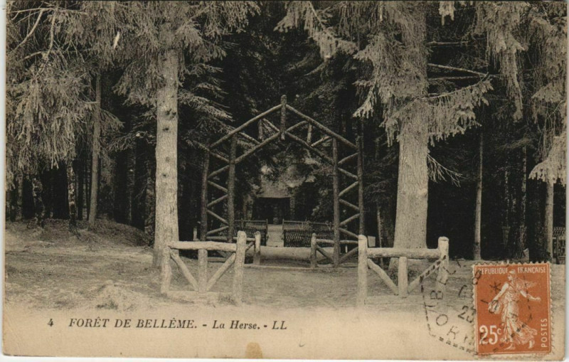 Carte postale ancienne Foret de Belleme-La Herse