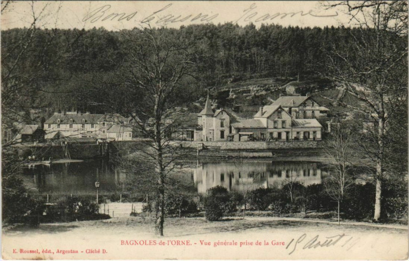 Carte postale ancienne Bagnoles-de-l'Orne-Vue générale prise de la Gare à Ri