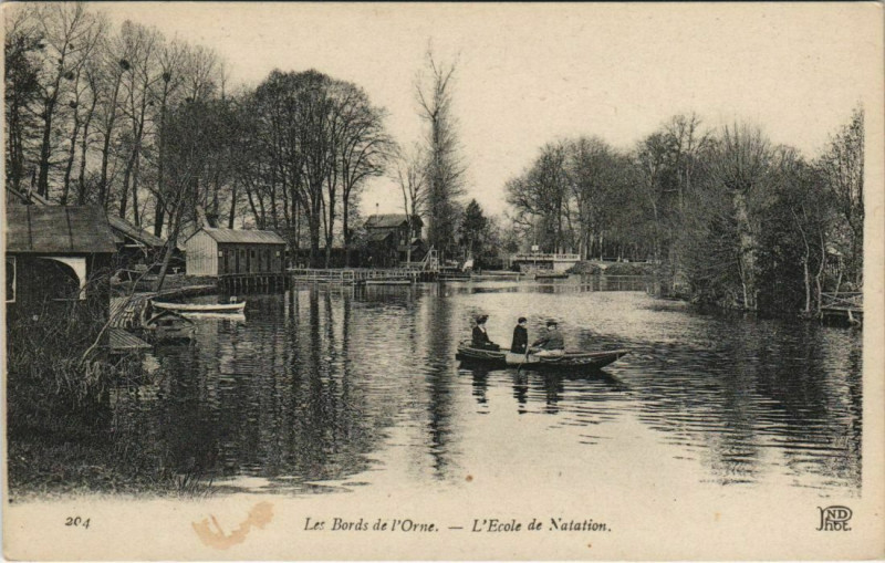 Carte postale ancienne Les Bords de l'Orne-L'Ecole de Natation