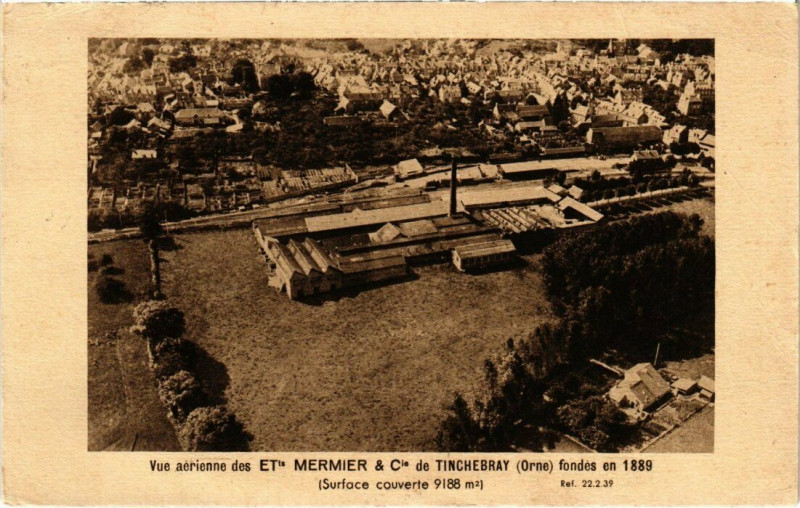 Carte postale ancienne Tinchebray - Vue aérienne des Etis Mermier & Cie à Ri