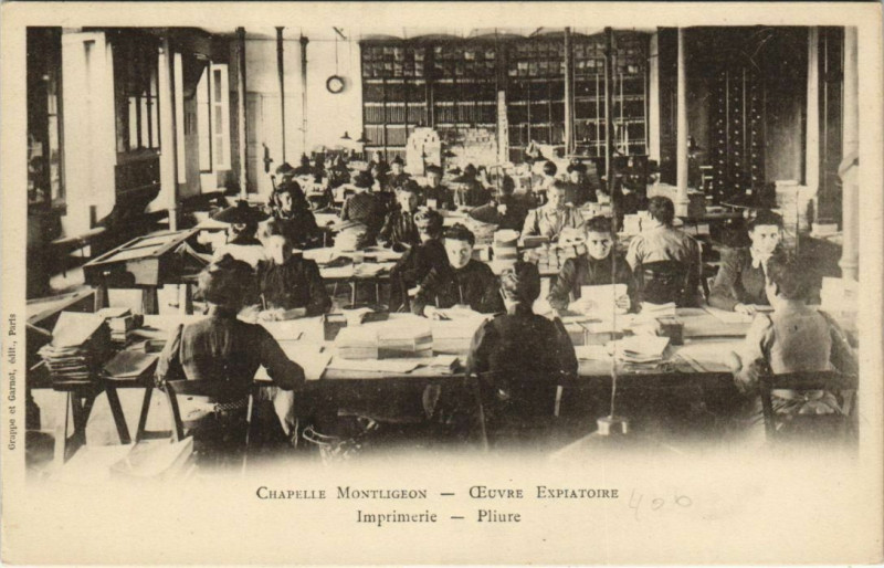 Carte postale ancienne Chapelle Montligeon - Oeuvre Expiatoire - Imprimerie, pliure à Ri