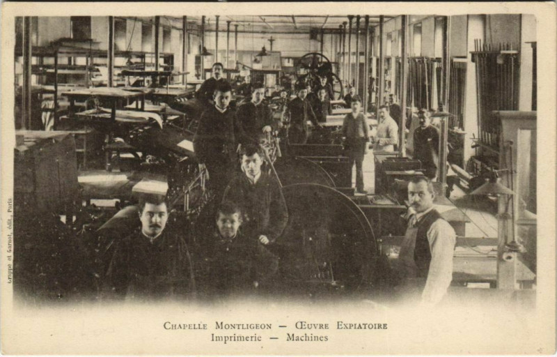 Carte postale ancienne Chapelle Montligeon - Oeuvre Expiatoire - Imprimerie, machines à Ri