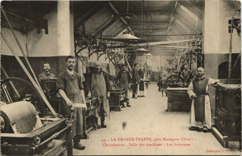 Carte postale ancienne La Grande-Trappe Chocolaterie à Ri