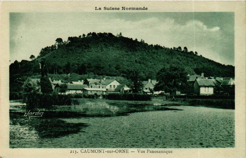Carte postale ancienne Caumont-sur-Orne Vue panoramique