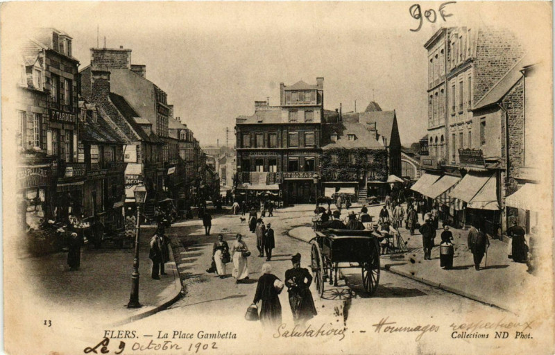 Carte postale ancienne Flers Place Gambetta à Flers