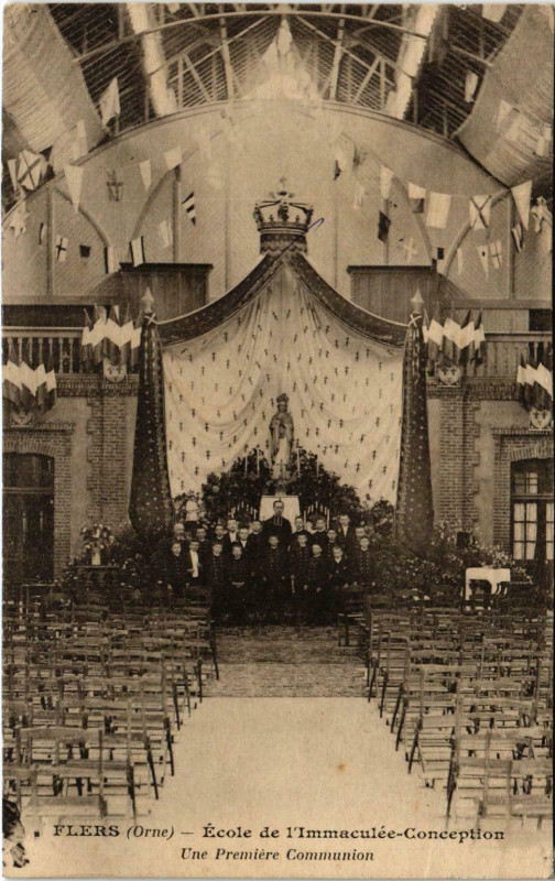 Carte postale ancienne Flers Orne - Ecole de l'Immeculee Conception à Flers