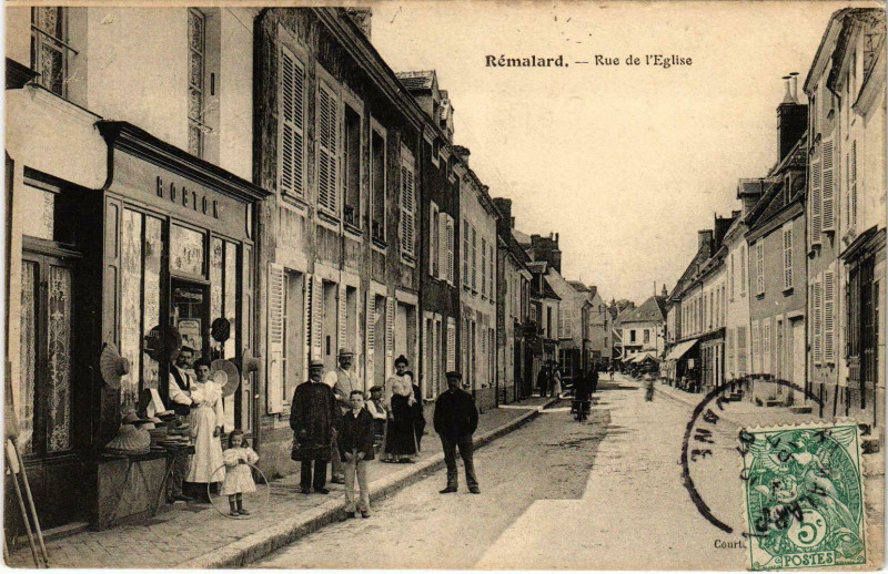 Carte postale ancienne Remalard-Rue de I'Eglise