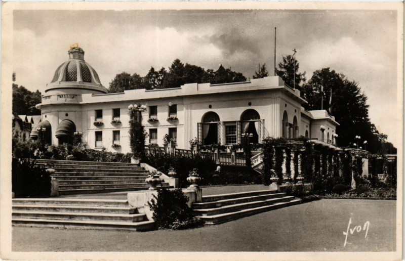 Carte postale ancienne Bagnoles-de-l'Orne - Le Casino du Lac