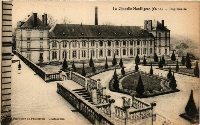 Carte postale ancienne La Chapelle -Montligeon (Orne) - Imprimerie à La Chapelle-Montligeon