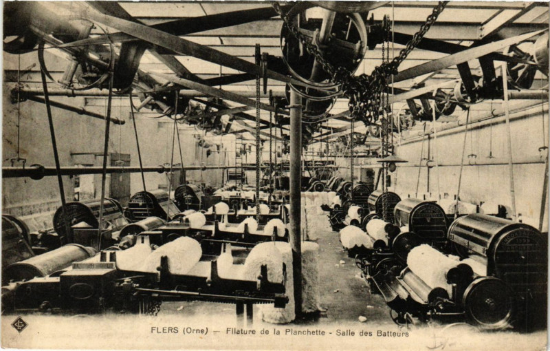 Carte postale ancienne Flers(Orne) - Filature de la Planchette - Salle des Batteurs à Flers