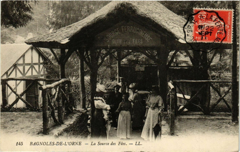 Carte postale ancienne Bagnoles-de-l'Orne - La Source des Fées