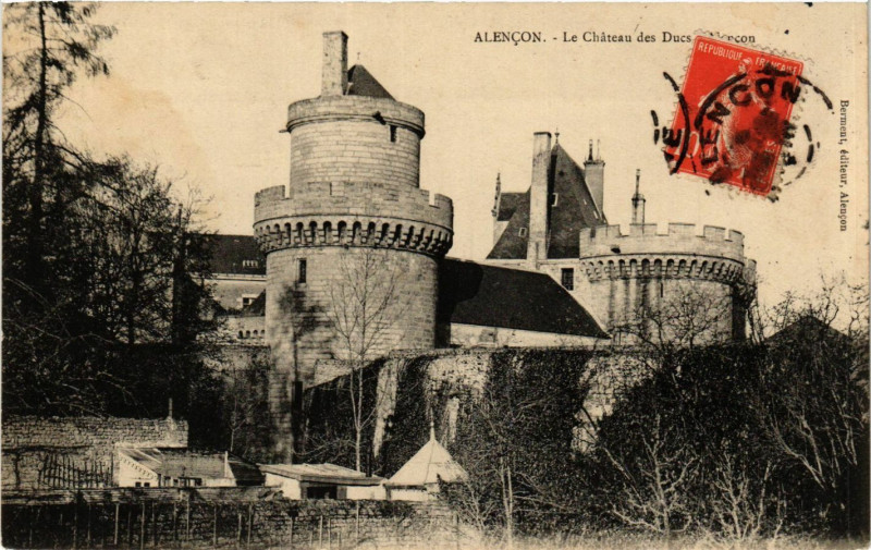 Carte postale ancienne Alencon -Le Cháteau des Ducs ... à Alençon