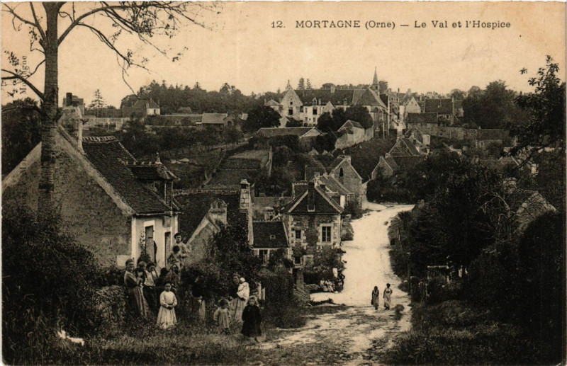 Carte postale ancienne Mortagne (Orne) - Le Val et l'Hospice